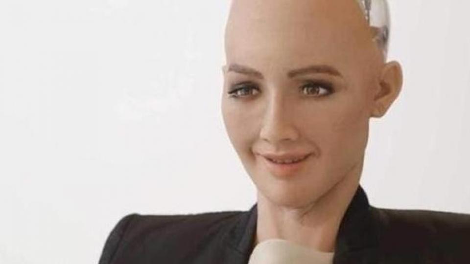 社交机器人索菲亚，第一个机器人公民